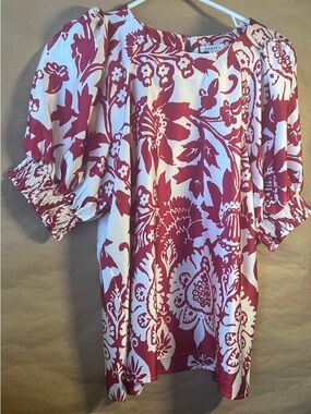 JODIFL Cream and Red Floral Puff Sleeve Top